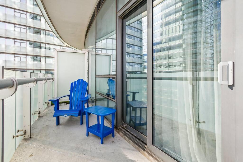 Luxury Condo - Steps To Everything - Balcony View Toronto Exterior foto
